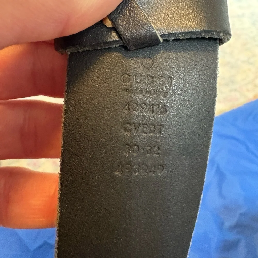 Gucci Women's Black GG Logo Leather Belt Gold Buckle Adjustable Authentic - Picture 5 of 5